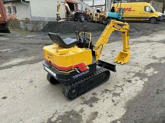 JAPONSKÝ MINIBAGR YANMAR YB101 1000KG - 3