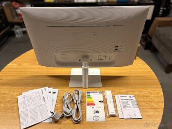 27" Samsung Smart Monitor / televize M50C Bílá - 3