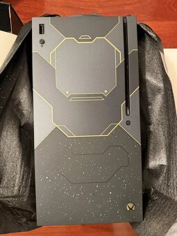 Prodám Xbox Series X 1TB Halo Infinite - 3