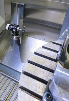 Obráběcí centra - PĚTIOSÁ UMC 750 - 3