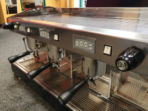 Kávovar ASTORIA FORMA třípákový - 3