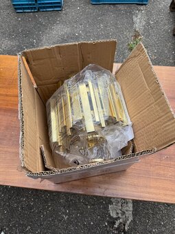 Nástěnné svítidlo (zlaté) - 3