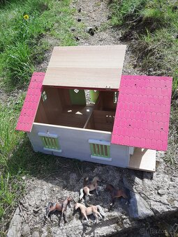Domeček pro koníky - 3