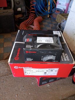 Prodám brzdové destičky Brembo - 3