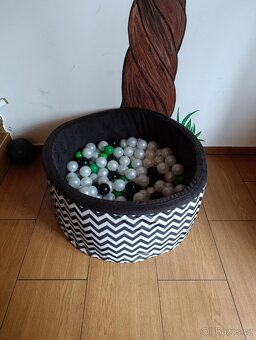 suchý bazének s 249 míčky (zelená, bílá, černá) - 3