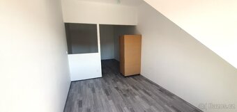 K pronájmu podkrovní byt 2+1 přímo v centru Velkého Meziříčí - 3