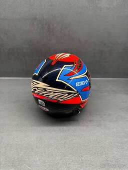 Přilba Kimi Räikkönen - 3