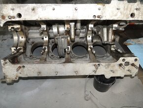 Nový blok motora Tatra 603-1 F - 3
