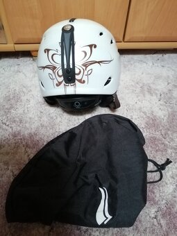 Dětská lyžařská a snowboardová helma Nabízím dětskou helmu - 3