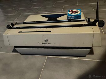 Prodám mechanický psací stroj Consul 2226 - 3