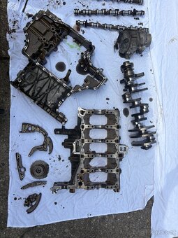 Motor Audi S8 model 2007 typ BSM, obsah 5.2 10V na díly - 3