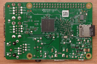 Raspberry Pi 3 Model B v1.2 - krabicka - zdroj - 8GB SD - 3