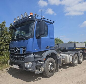 Tahač návěsů Mercedes Benz 26510 - 3