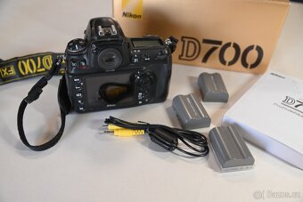 Nikon D700 - 3