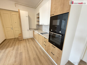 Pronájem bytu 2+kk 55 m2 P8 Libeň po rekonstrukci sklep cihl - 3