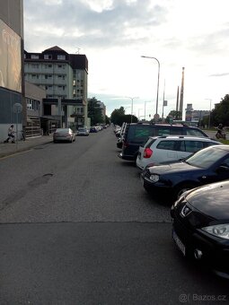 Pronájem bytu 2+kk, výborná lokalita a 2 balkony, Rožnov - 3