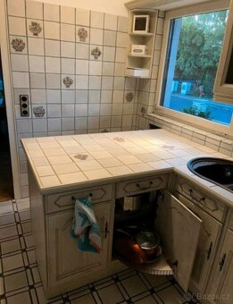 Rustikální kuchyně s vestavěnými spotřebiči,5423 - 3