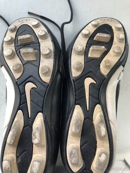Prodám kopačky zn Nike vel.33. - 3