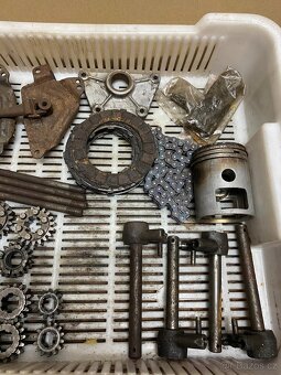 ČZ Jawa 125 150 175 250 350 díly motoru - 3