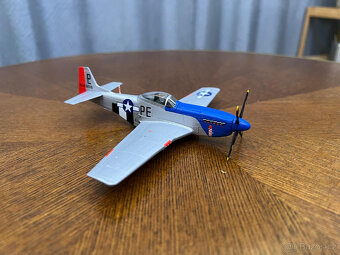 Model letadla 1:72 North American P-51D Mustang JC Wings - 3
