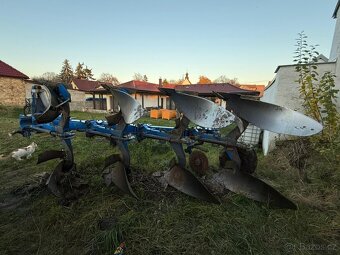 Nesený pluh Överum CX 4975 H - 3