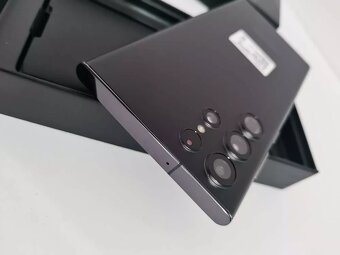 Prodám Samsung Galaxy S22 Ultra 5G - 3