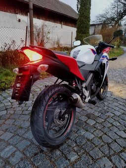 Honda CBR125r - 3