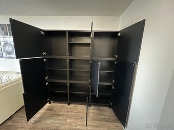 sestavená skříň se skřínek Bestã Ikea - 3