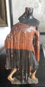 Dřevořezba žebráka. - 3