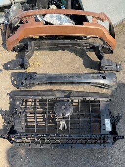 Vw T6.1 díly na predek - 3