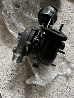 Turbo gt1749v z podelneho motoru - 3