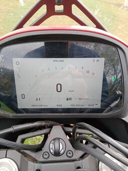 Moto Morini X-Cape 650 - 3