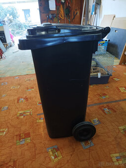 NOVÁ Plastová popelnice 120l na kolečkách - 3