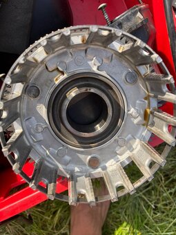 Spojka dobijeni a kryty motoru na Yamaha Fz6N a Fz6 Fazer - 3