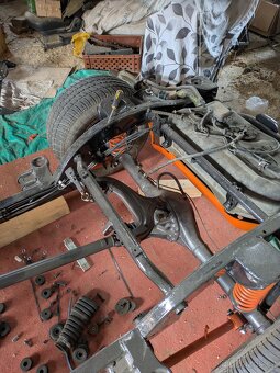 Suzuki Vitara kompletní podvozek - 3