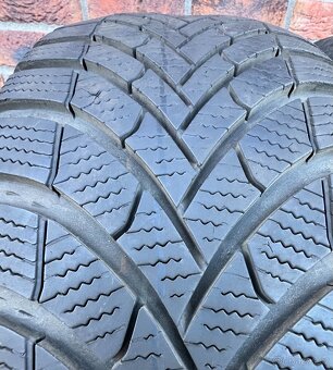 205/55 R17 95V XL zimní pneu Semperit (2724) - 3