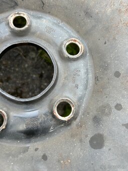 Zimní pneu Continental 205/55/16 s plech ráfky - 3