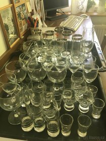 Sklenice na víno,likéry,štamprle, poháry aj.kuchynské sklo - 3