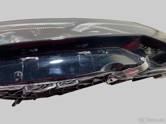 Škoda Octavia IV facelift pravé LED přední světlo - 3