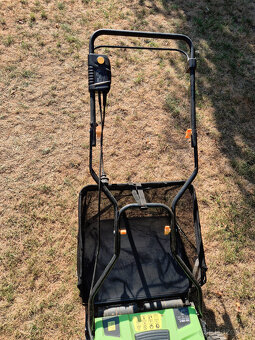 Elektrická vřetenová sekačka Fieldman FZR-1050-E - 3