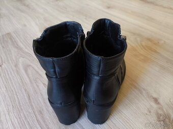 Prodám dámské podzimní boty vel. 37 - 3