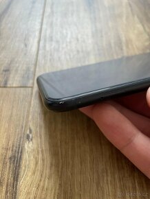 iPhone XR 64GB černý - 3