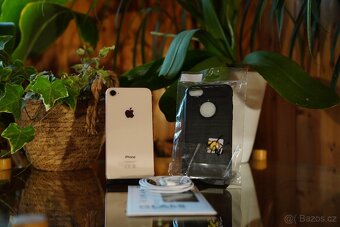 iPhone 8 64GB gold - 3