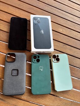 Apple iPhone 13 temně inkoustová barva - 3