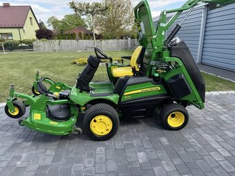 Rotační žací stroj John Deere 1570 - 3