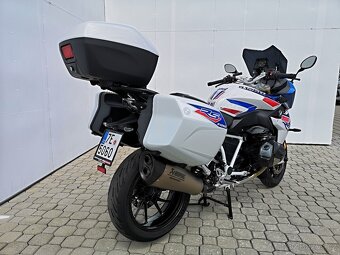 BMW R1250RS, r.v.08/2023, plná výbava, najeto pouze 5.341 km - 3