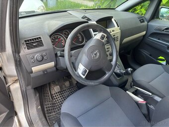 Opel Zafira B 1.8 16V 103 kw r.v.2008 k opravě - 3