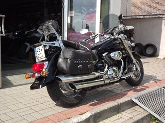 Suzuki C800 Intruder - 3