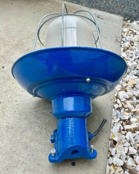 Stará INDUSTRY lampa litina smalt modrá - 3