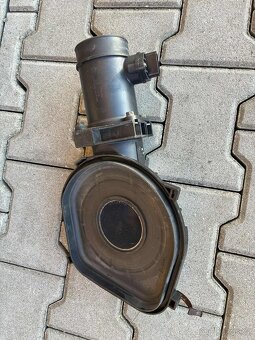 Prodám originál váhu vzduchu Nissan Patrol Y61 116kw - 3